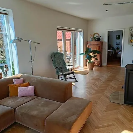 Stor Og Vildmarksbad - Plads Til To Familier 아파트
